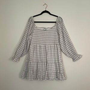 Arula size A gingham pattern white and light grey dress